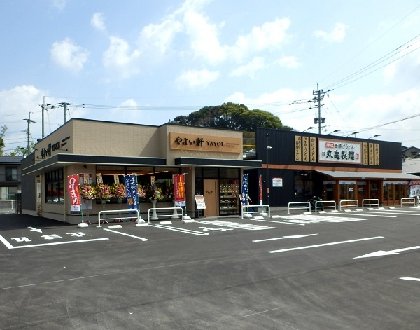 複合店舗（うどん、定食）